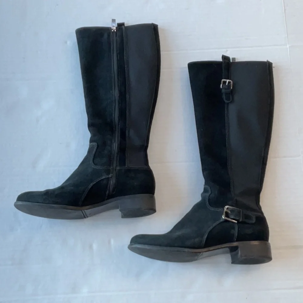 La Canadienne waterproof black suede knee high boot size 7.5